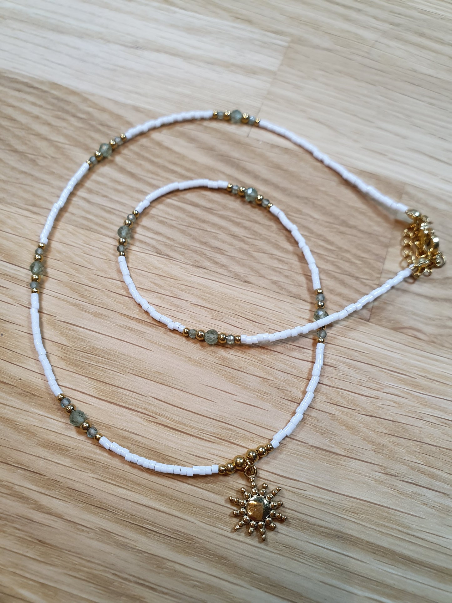 Collier Kisos Blanc